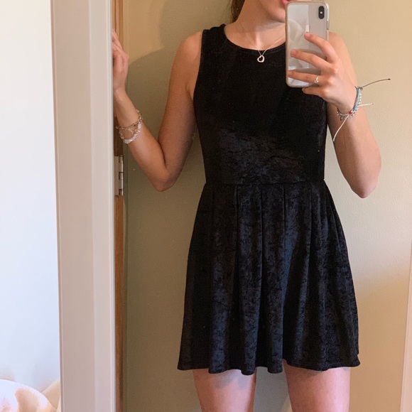 Dresses & Skirts - •MUST BUNDLE• veltvet skater dress